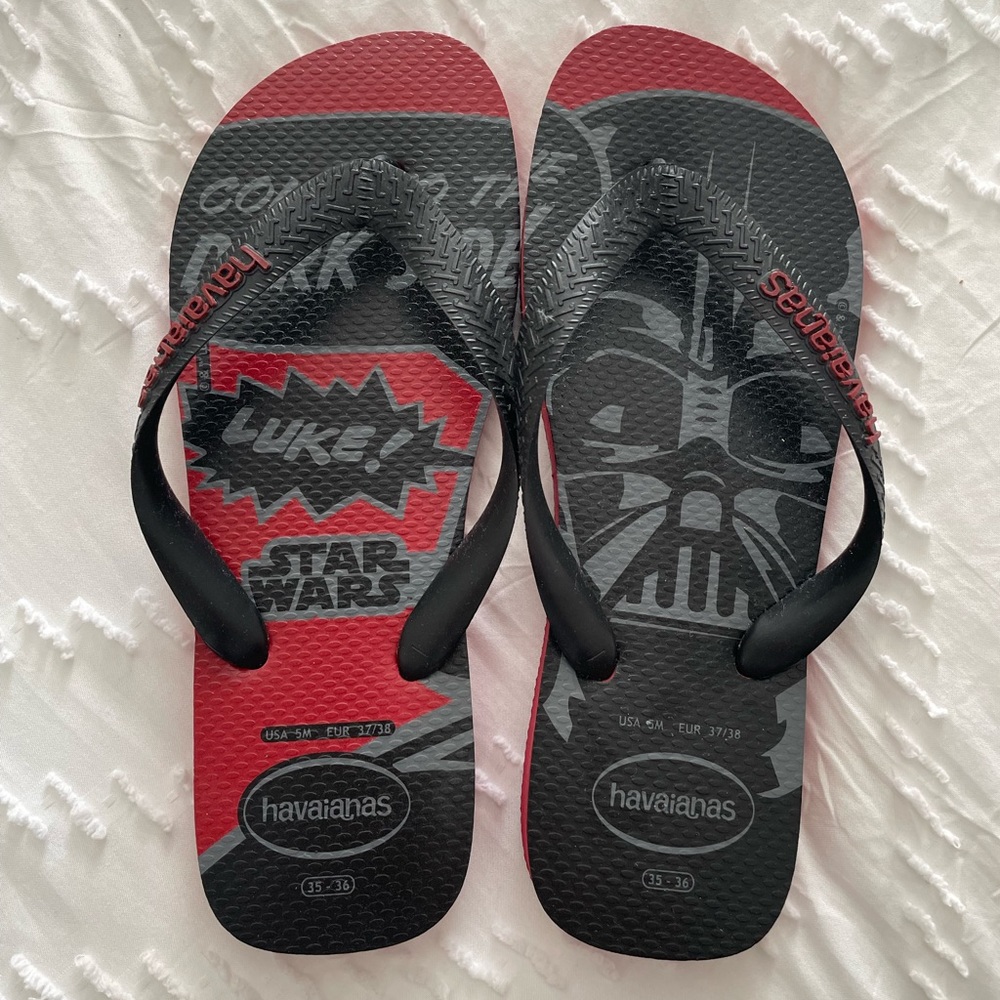 NWOT Star Wars Havaianas flip flops size 35-36, US 5, EUR 37/38